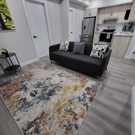 Luxury Suite In Calgary Nw Kültér fotó