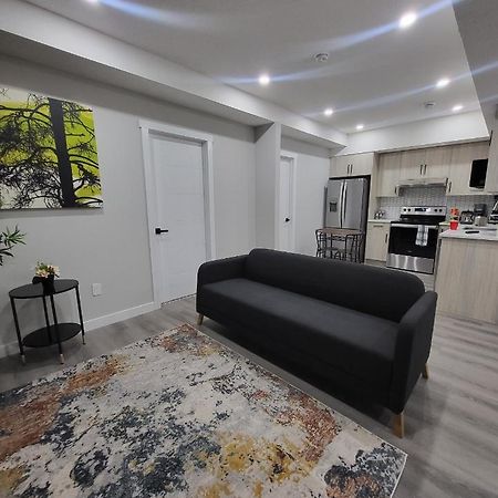 Luxury Suite In Calgary Nw Kültér fotó