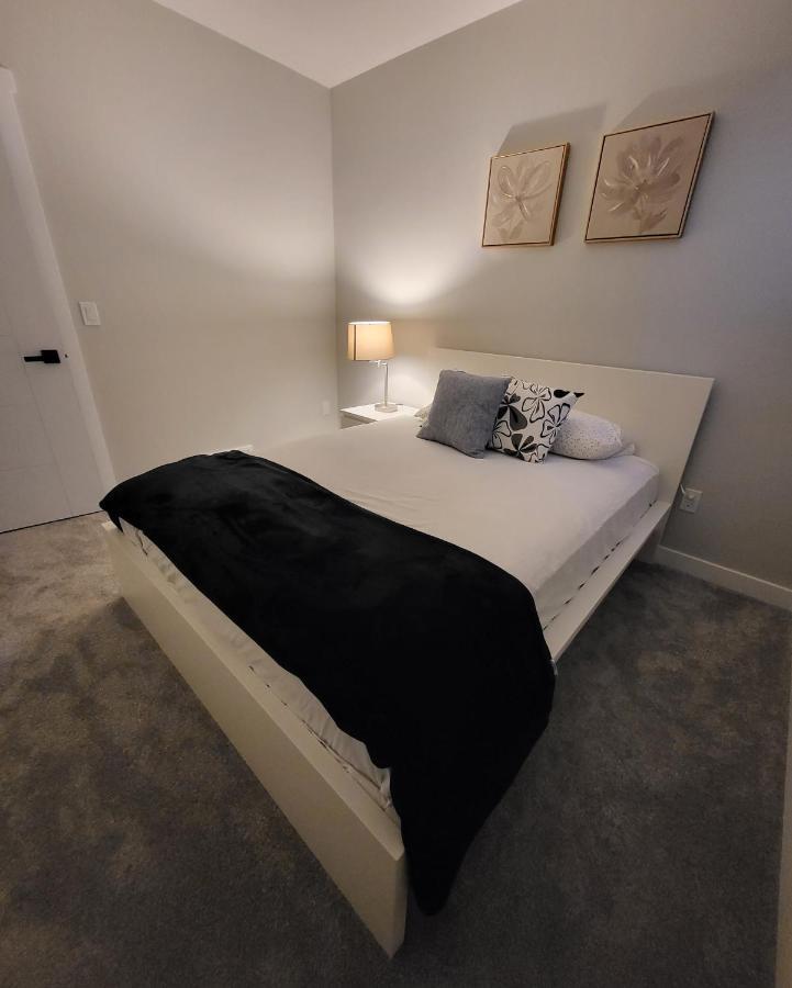 Luxury Suite In Calgary Nw Kültér fotó
