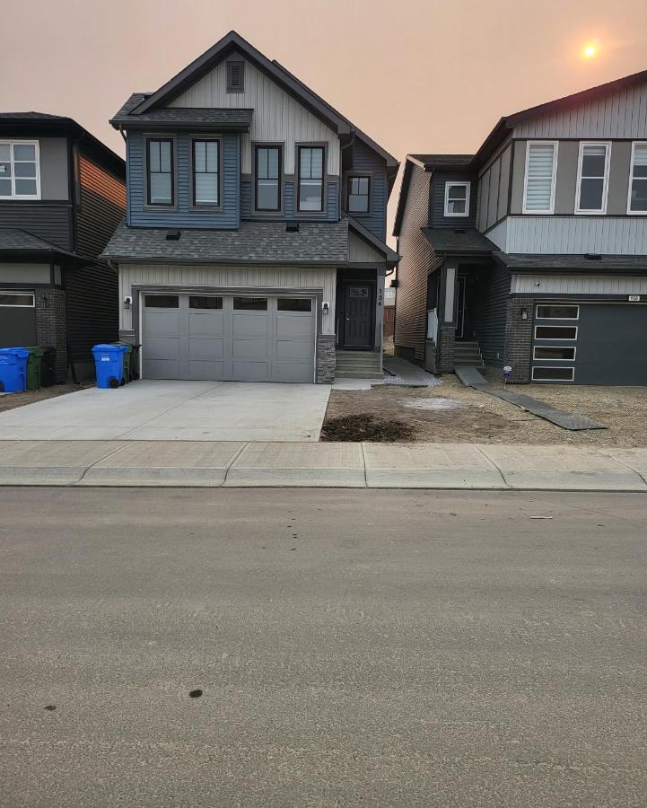 Luxury Suite In Calgary Nw Kültér fotó