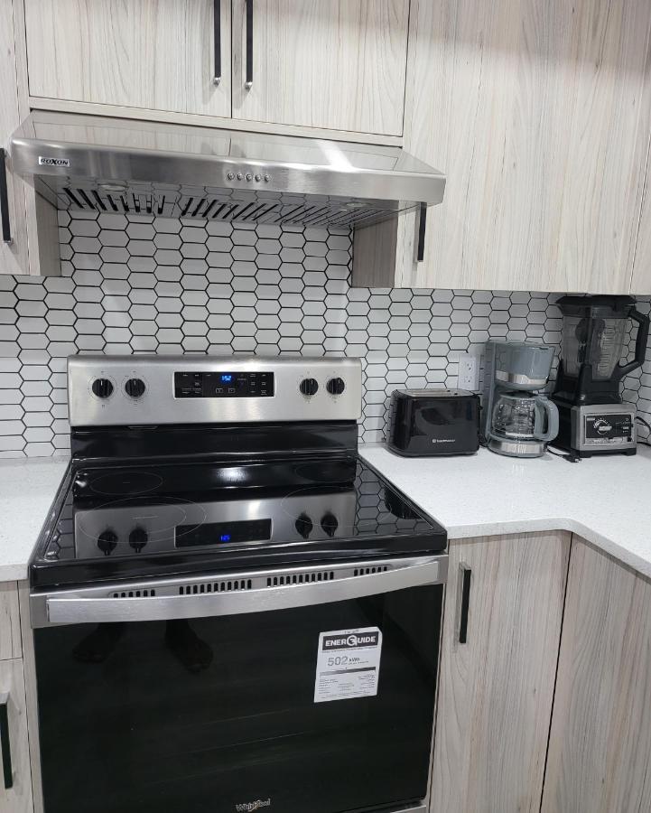Luxury Suite In Calgary Nw Kültér fotó