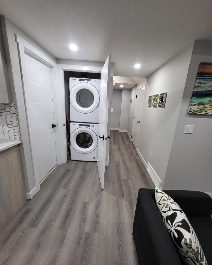 Luxury Suite In Calgary Nw Kültér fotó