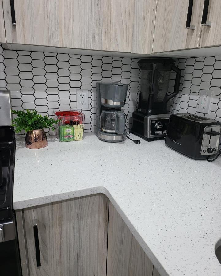 Luxury Suite In Calgary Nw Kültér fotó