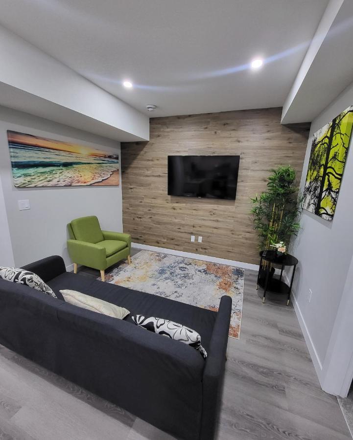 Luxury Suite In Calgary Nw Kültér fotó